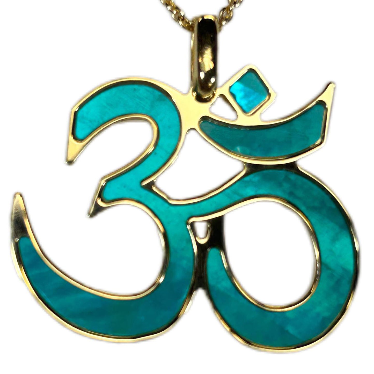 OM, CIONDOLO IN MADREPERLA NATURALE. SIMBOLO YOGA E MEDITAZIONE, GIOIELLO SPIRITUALE GEOMETRIE SACRE.