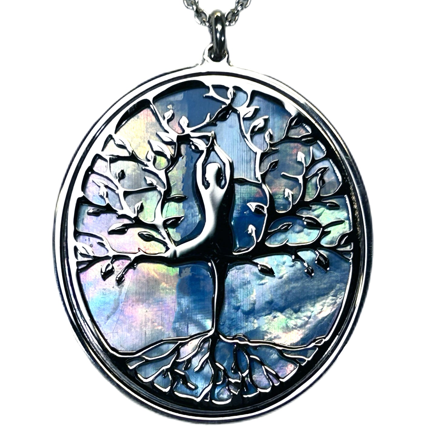 ALBERO DELLA VITA CON ASANA YOGA AL CENTRO, CIONDOLO CON SFONDO IN MADREPERLA NATURALE E CRISTALLI. GIOIELLO SPIRITUALE COMPOSTO DA PENDENTE E COLLANA, REGALO YOGA.