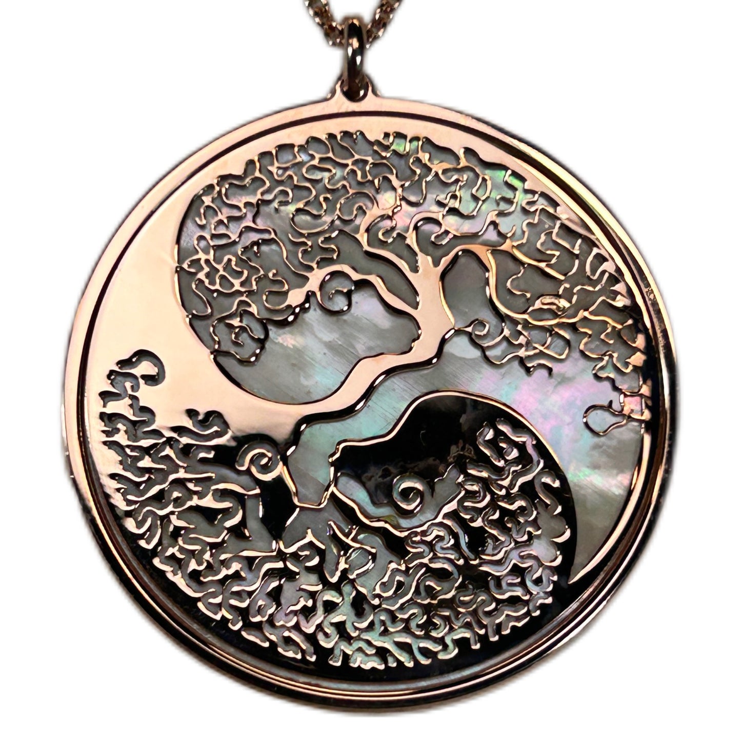 TAO YIN/YANG, CIONDOLO CON SFONDO IN MADREPERLA NATURALE.