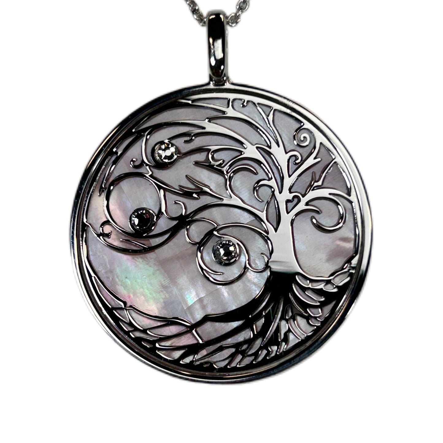 ALBERO DELLA VITA, CIONDOLO CON SFONDO IN MADREPERLA NATURALE E CRISTALLI. GIOIELLO SPIRITUALE COMPOSTO DA PENDENTE E COLLANA.