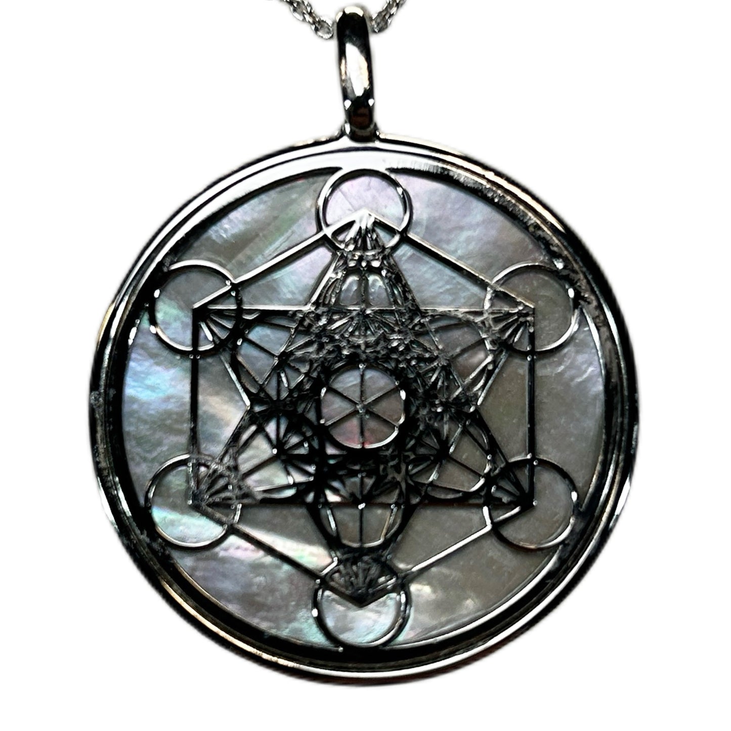METATRON, CIONDOLO CON SFONDO IN MADREPERLA NATURALE.