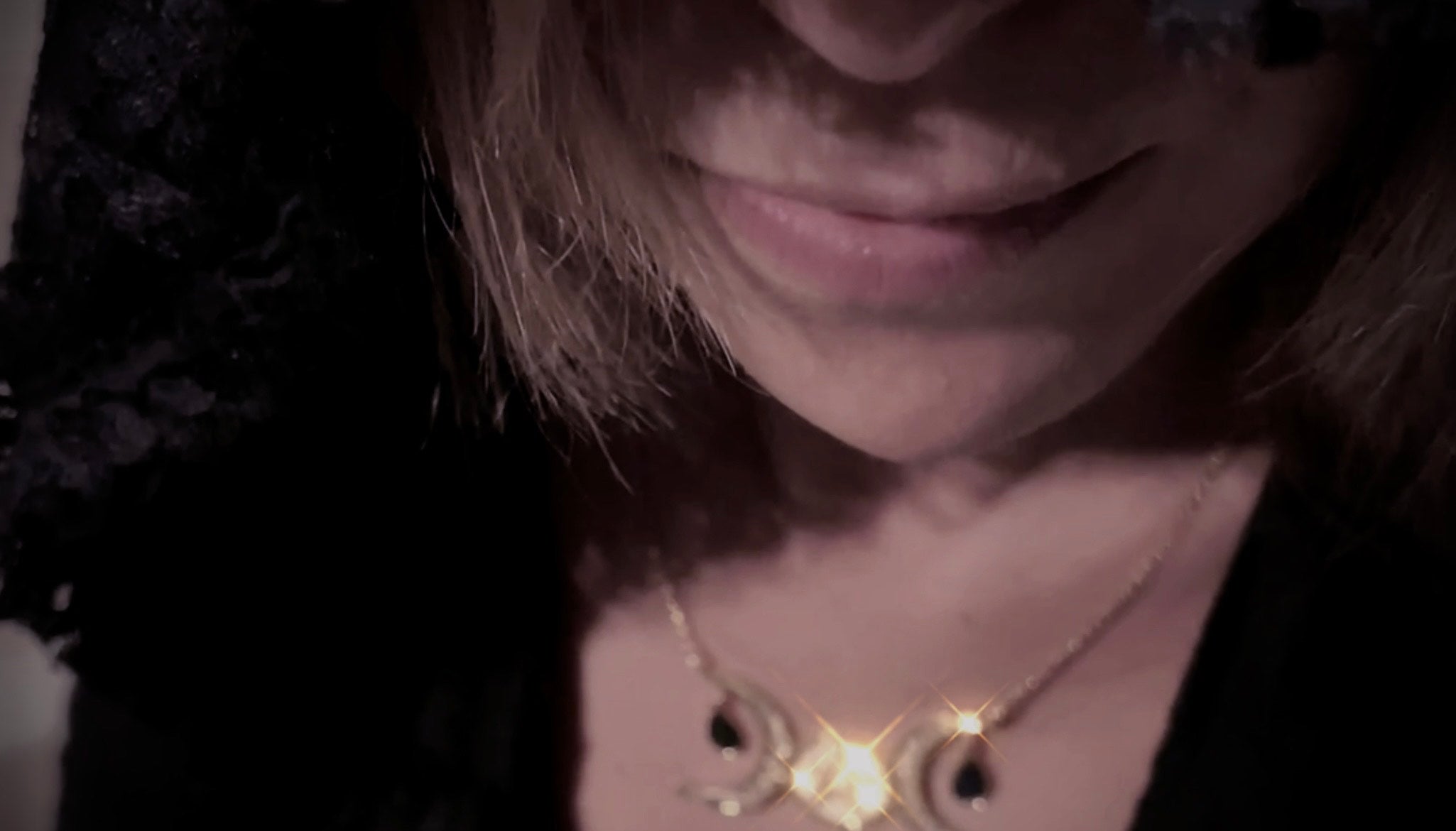Carica il video: 