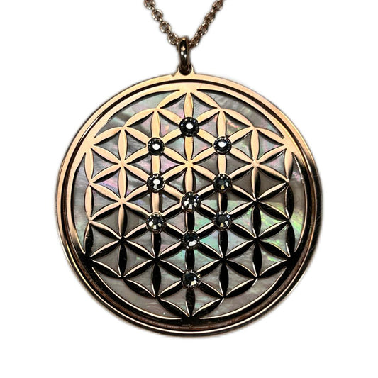 FIORE DELLA VITA, CIONDOLO CON SFONDO IN MADREPERLA NATURALE. GIOIELLO SPIRITUALE GEOMETRIE SACRE.